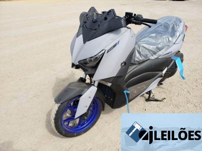 YAMAHA XMAX 22/22