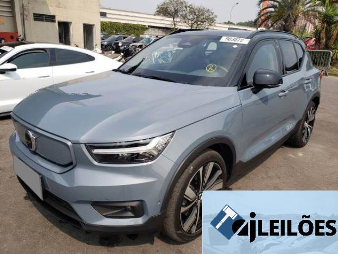 VOLVO XC40 21/21