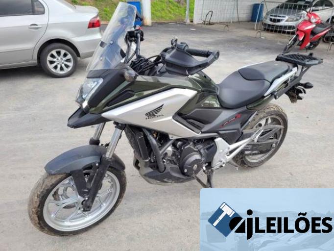 HONDA NC 750X 18/18